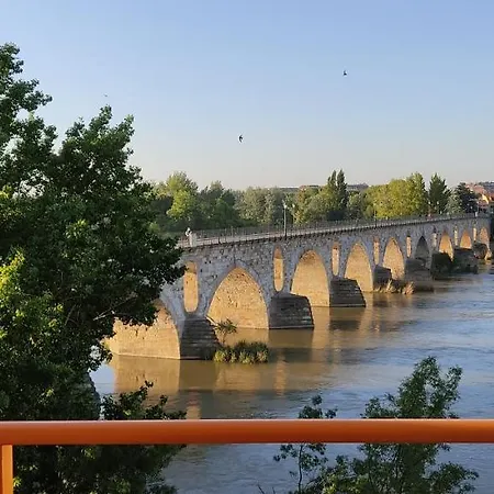 Apartman A Ojos Del Rio Duero