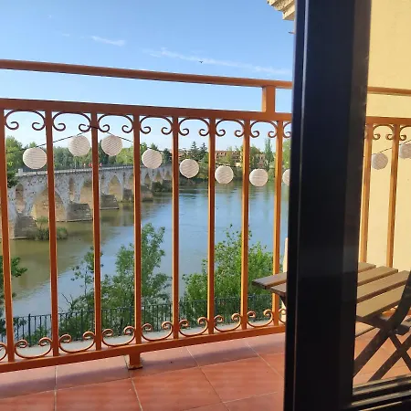 A Ojos Del Rio Duero Apartman
