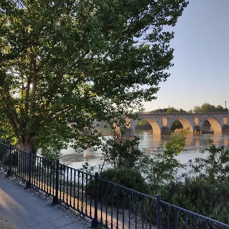 아파트 A Ojos Del Rio Duero