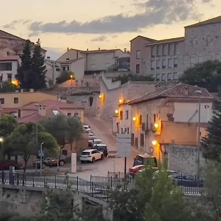 아파트 A Ojos Del Rio Duero *